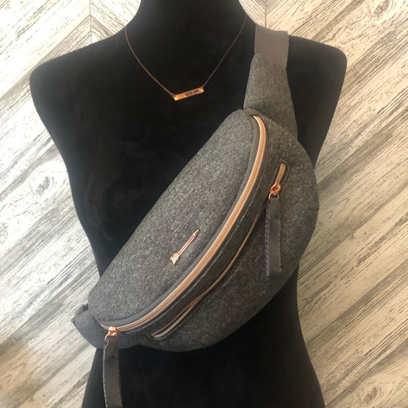 stella and dot fanny pack